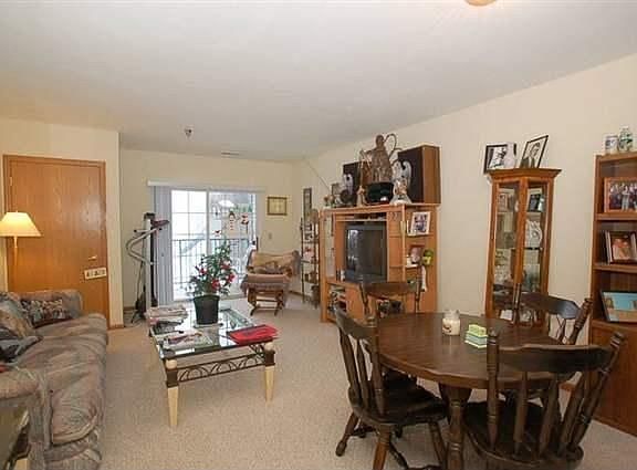 4th image of 2320 Jackson St Unit 104