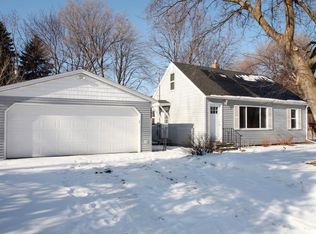 5337 Clifton Dr, Mounds View, MN 55112