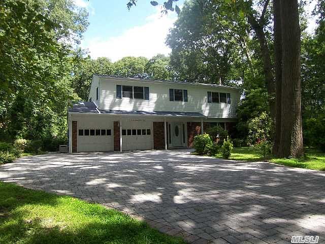 1st image of 7 Holly Dr