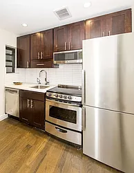 Rented by R New York