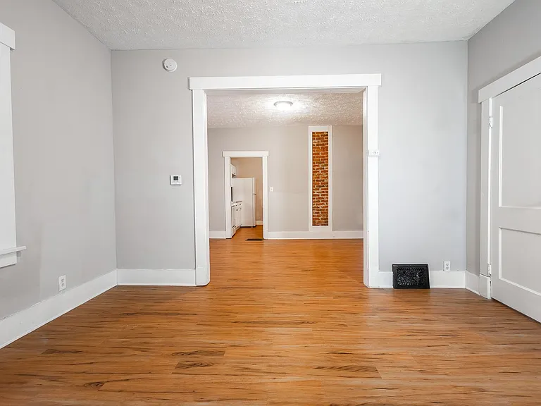 1442 Plum St — Photo 6
