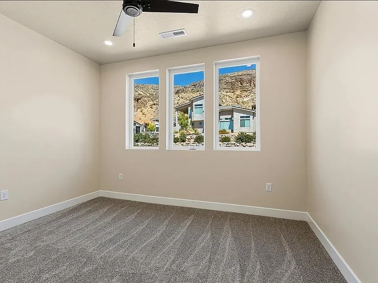 451 N 200 E — Photo 12