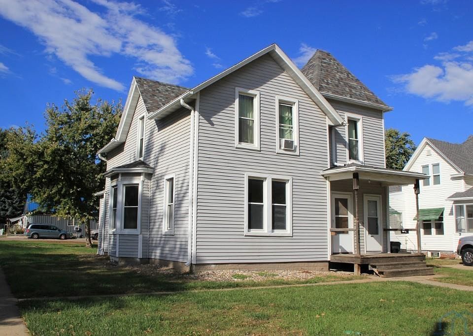 1st image of 1701 Ross St
