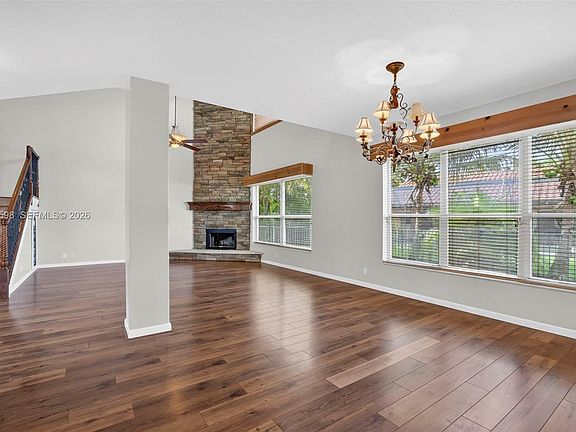 4th image of 8226 NW 41st St