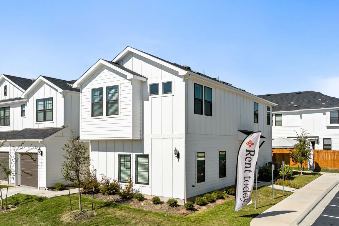 Covey Homes Harvest Meadows_Exteriors-7