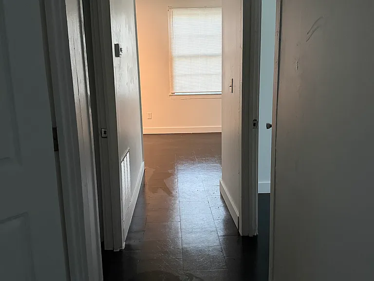 1554 W 29th St #A — Photo 10