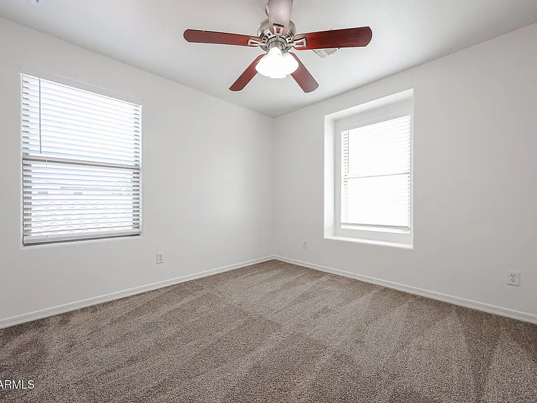 41298 W Parkhill Dr — Photo 29