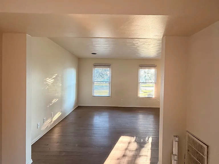 808 Crescent Dr #B — Photo 13