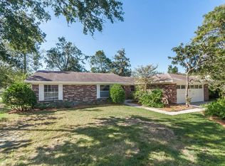 8938 Winrock Dr N, Jacksonville, FL 32216