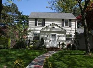 37 Audubon Rd, Teaneck, NJ 07666