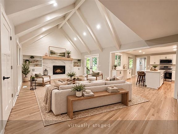 5th image of 2121 W 120th St