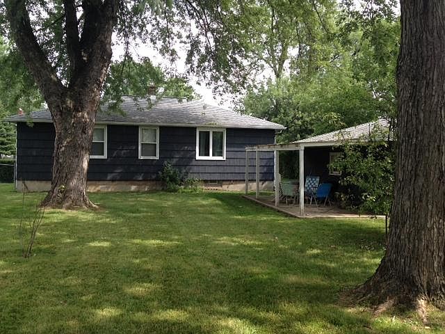 2nd image of 118 Syracuse St