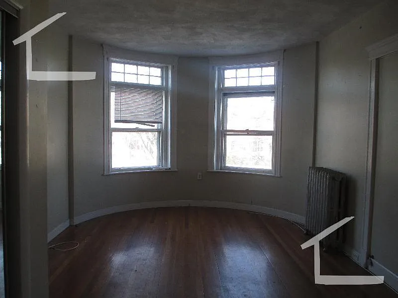 4 bed, 1700 sqft, $4,400 — Photo 3