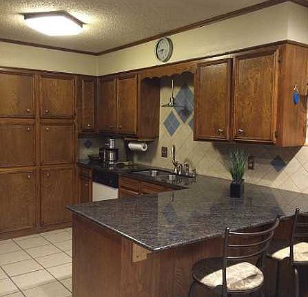 5th image of 8202 White Oak Dr
