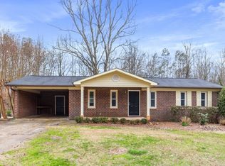 987 Avondale Dr, Seneca, SC 29672