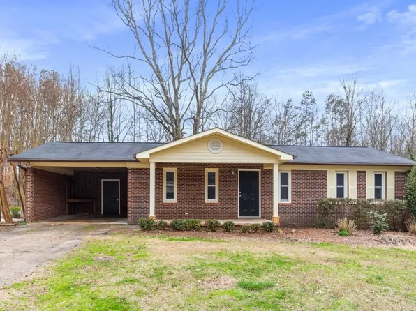 987 Avondale Dr, Seneca, SC 29672