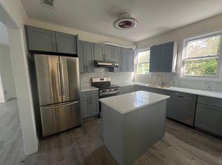 2237 16th St APT 2, Troy, NY 12180
