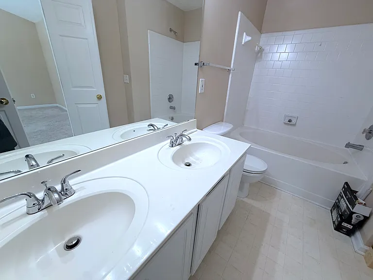 4645 Valais Ct #117 — Photo 17
