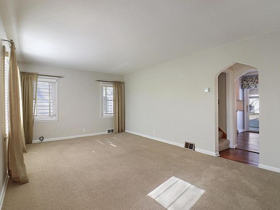 3rd image of 4320 Wilson ROAD