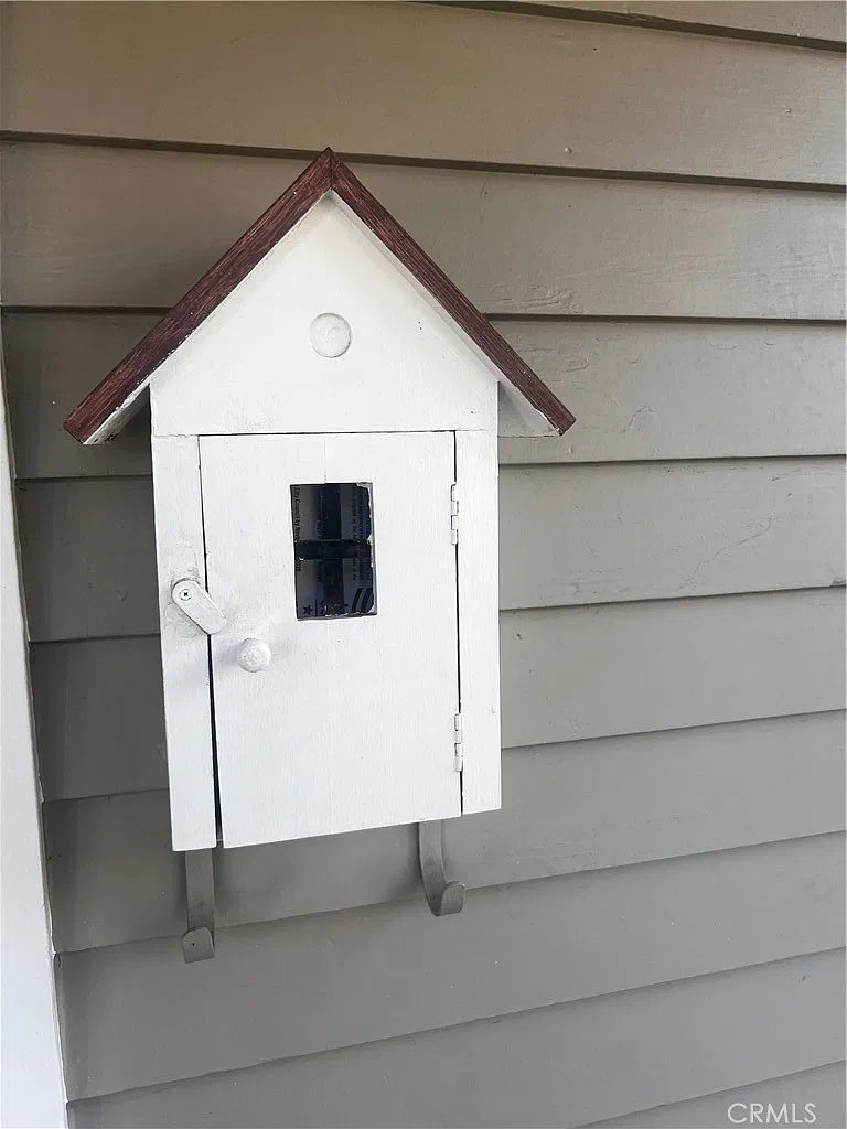 2 bed, 528 sqft, $2,700 — Photo 2