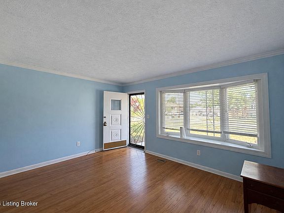 4th image of 206 Chattanooga Ave