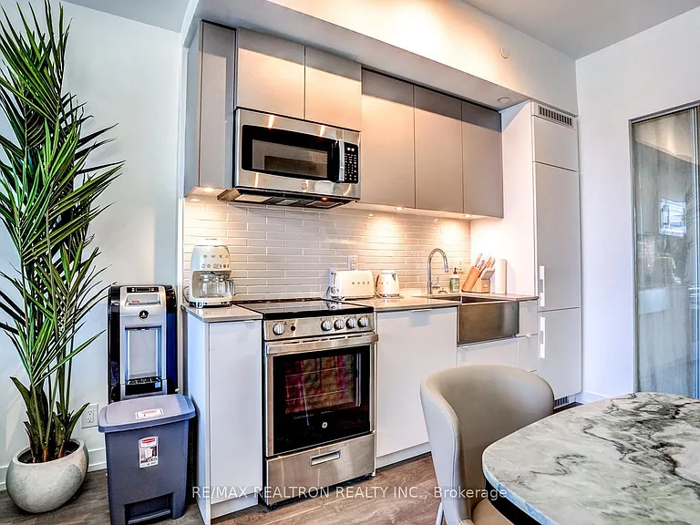 270 Dufferin St #Penthouse 17 — Photo 15