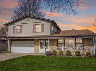 1110 E Linden Ln, Mount Prospect, IL