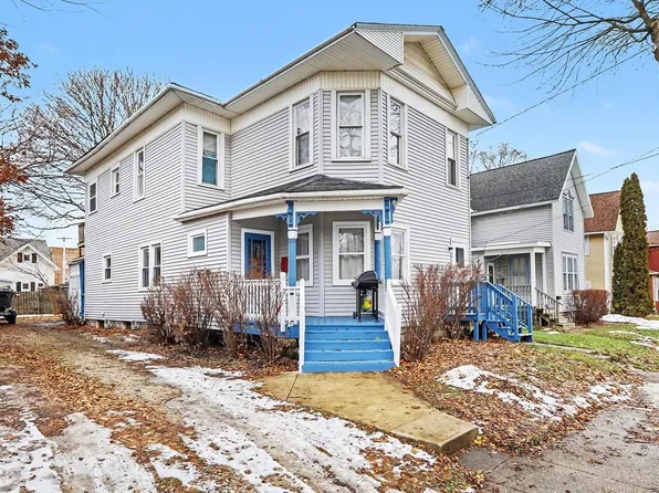 88 Greenbush St, Manistee, MI 49660