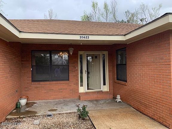 3rd image of 20622 NE Lambert St