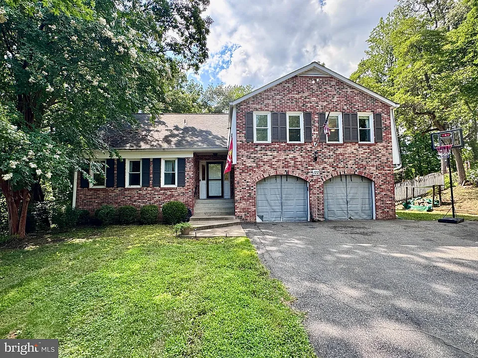 122 Columbus Cv