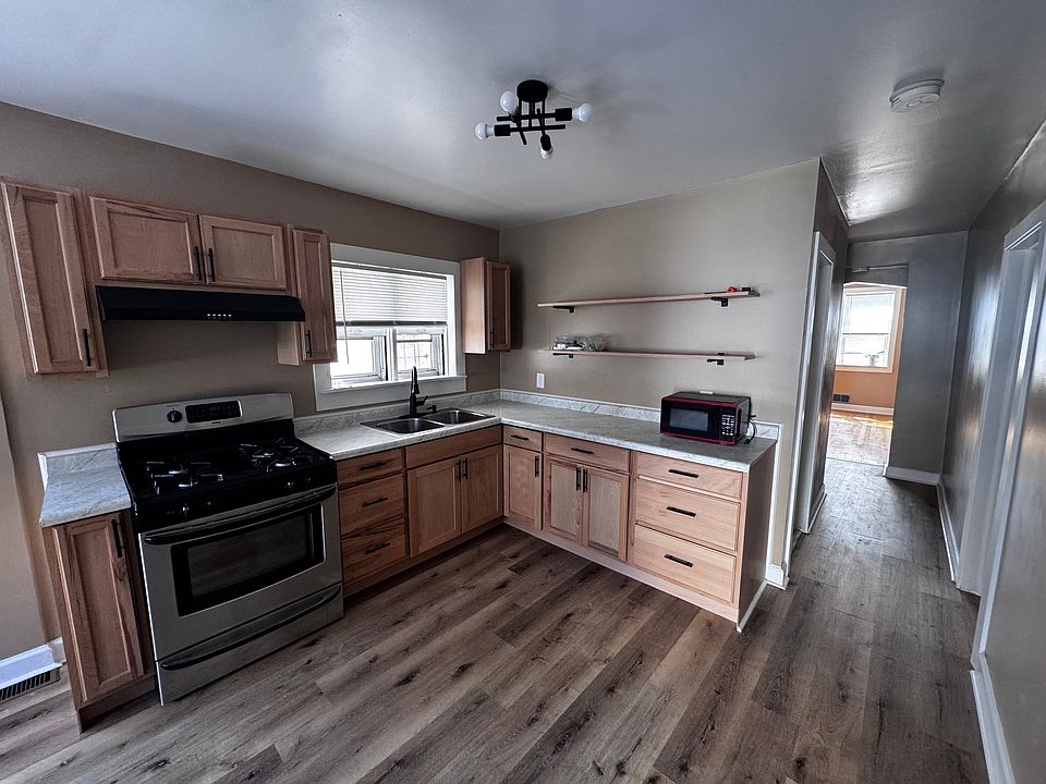 1st image of 4627 S Washtenaw Ave #1