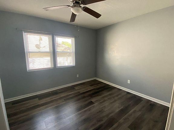 3rd image of 2318 Sylvanie St #2318