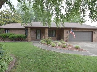 165 Sandy Shore Dr, Granite City, IL