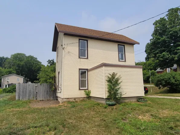 91 W 3rd St, Shelby, MI 49455