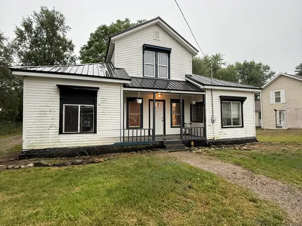 2339 E Montgomery Rd, Hillsdale, MI 49242