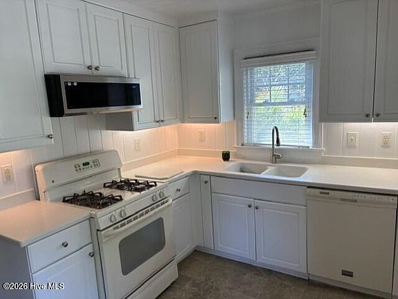 3rd image of 1407 Rhem Ave #A
