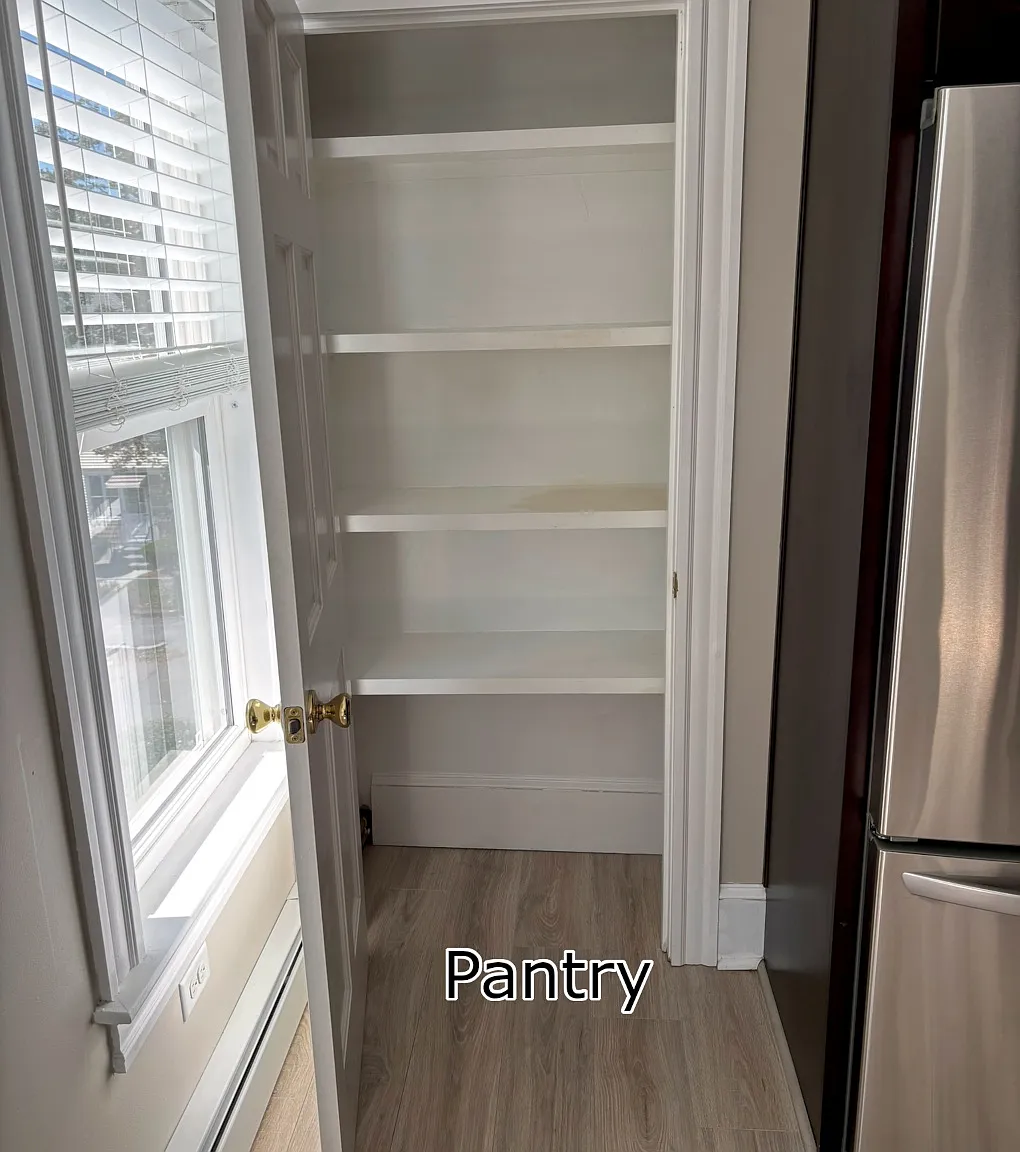 3 bed, 970 sqft, $2,000 — Photo 4