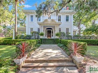 E Victory Dr, Savannah, GA 31405