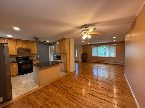 5 Ovid St Floor 2, Centereach, NY 11720