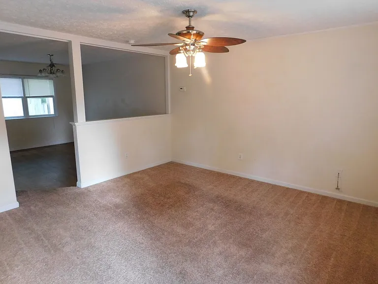 7 Donnell Ave — Photo 3