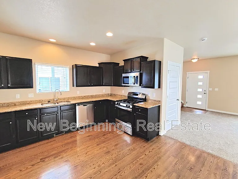 2562 Ellingwood Dr — Photo 10