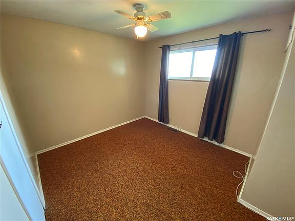 5th image of 386 4TH AVENUE N