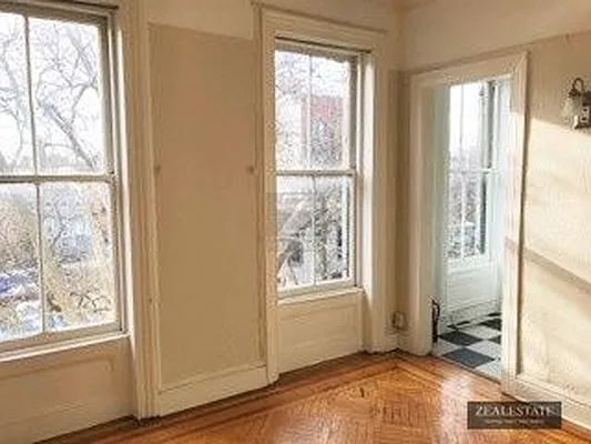 Rented by ZealEstate Group Inc | media 4