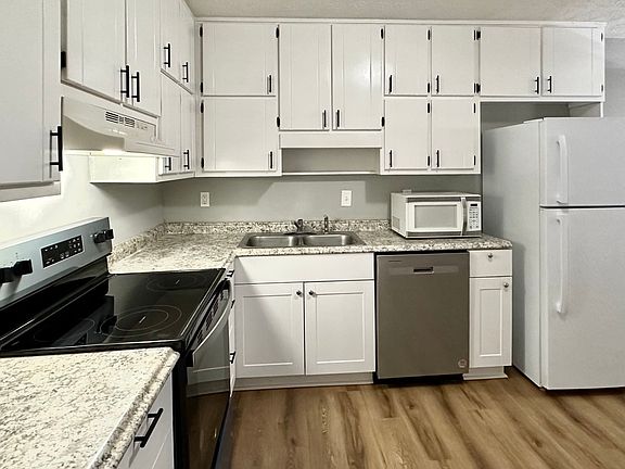 Lots of counter space