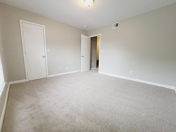 5th image of 310 W Catawba Ave APT 4