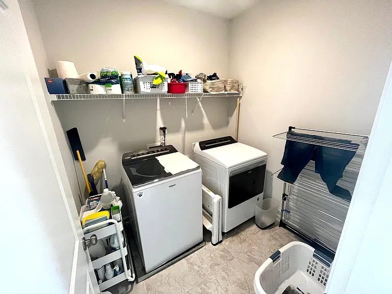 1114 Freeport Dr — Photo 32