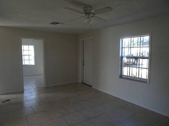2nd image of 1940 Smith Dr