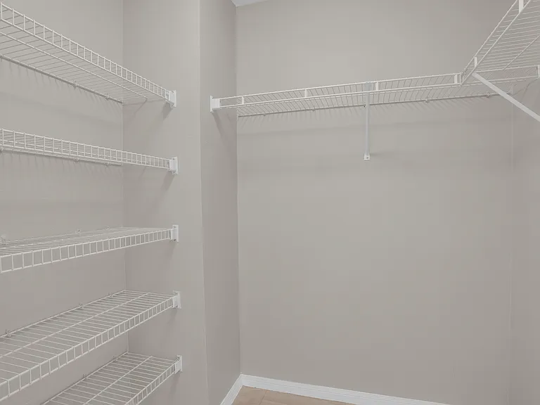 6560 Huntington Lakes Cir — Photo 12