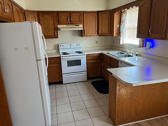 4th image of 707 Marietha Dr APT 4