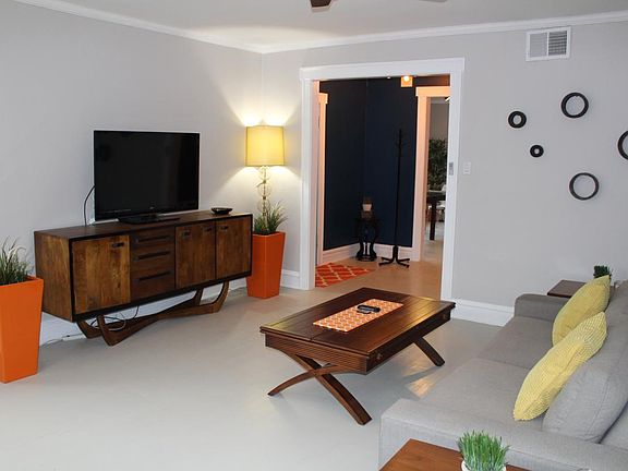 5th image of 3053 N Sawyer Ave APT 3
